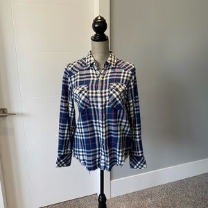 Aritzia TNA Blue and White Flannel Button Up